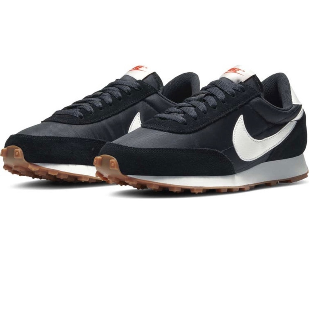 Nike Sneakers!